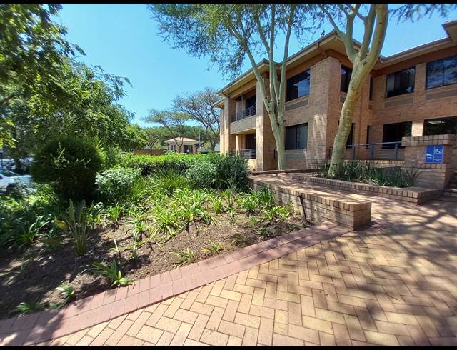 210M² OFFICE TO LET IN BRYANSTON